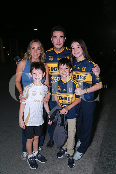 Patricia Gómez, Marco Garza, Roberta Garza Santiago Garza y Santiago Cueva