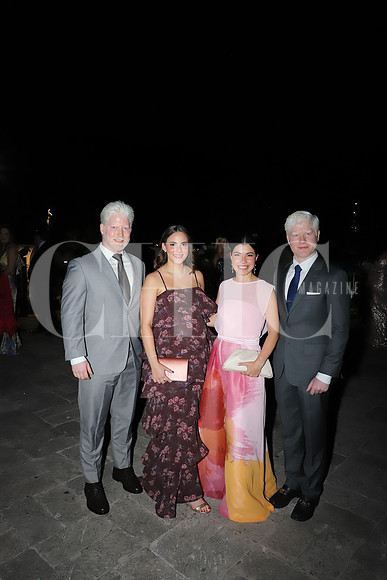 Gonzalo García, Marie Barredo, Rebeca García Patricio García 2