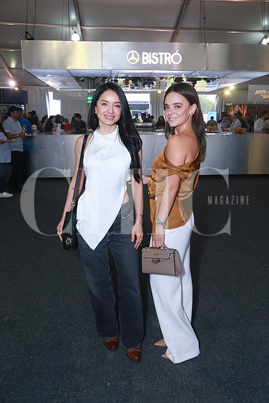Xiomara Montalvo y Carla Eugenia (2)