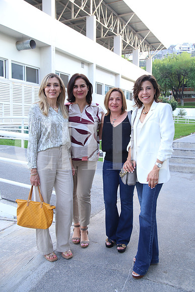 Teresa González, Finilu Morales, Romelia Valle y Norma Garza