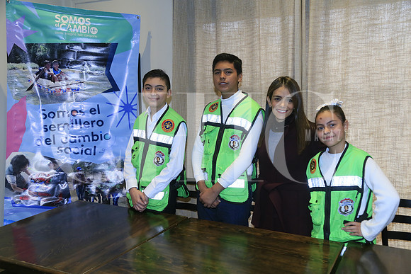 Hector Tadeo Flores, Israel Eduardo Palacios María Fernanda Gómez y Janney Campos (8)