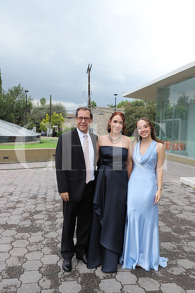 Alejandro Muttio, Andrea Martínez y Andrea Muttio 1