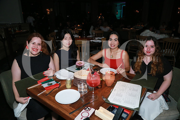 (Rest. Cuerno) Gema Rodríguez, Mil Ji Lee, Eva Conde y Margarita Lozano