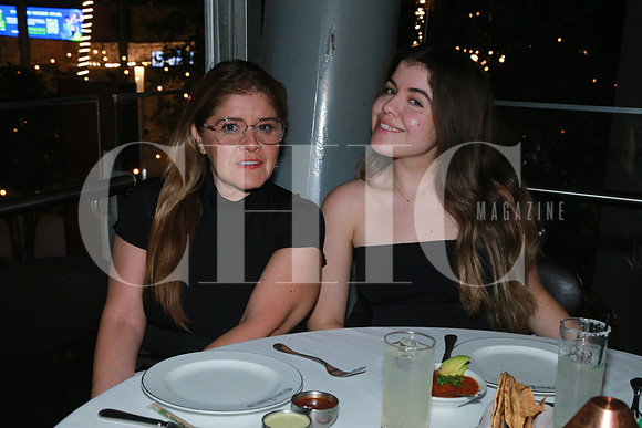 (rest, La Gran Barra) Fabiola Pineda y Paulina Pineda (2)