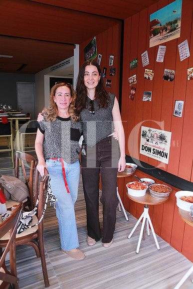 Sandra González y Mary Tere Fernández (3)