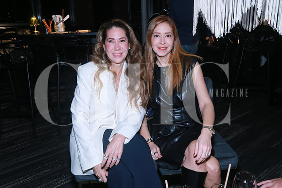 Melissa Gálvez y Myrna Azcunaga