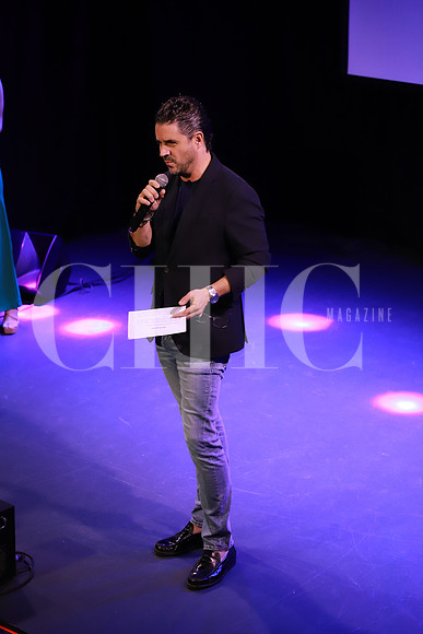 UPFRONT 18