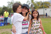 David Manautou, Laura Knight y Laura Manautou 5