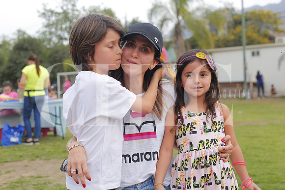 David Manautou, Laura Knight y Laura Manautou 5