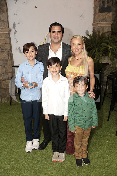 Fernando Martinez, Fernando Martinez, Santiago Martinez, Juan Pablo Martinez y Sofia Guajardo 2