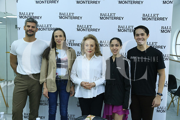 Thiago Soares, Yolanda Garza Santos de González, Aurora Cantú de Cagnasso, Andrea de León y Afner Guzmán