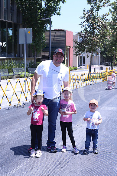Alejandro Moreno, Fernanda Moreno, Rebeca Moreno y Alex Moreno