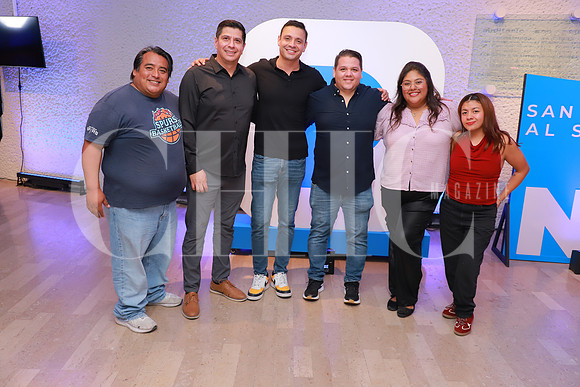 Jorge Gonzalez, Aaron Iglesias, Javier Aviña, Eduardo García, Karely Esquivel y Stephanie Gutierrez 2