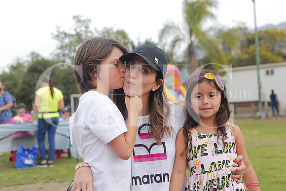 David Manautou, Laura Knight y Laura Manautou 4