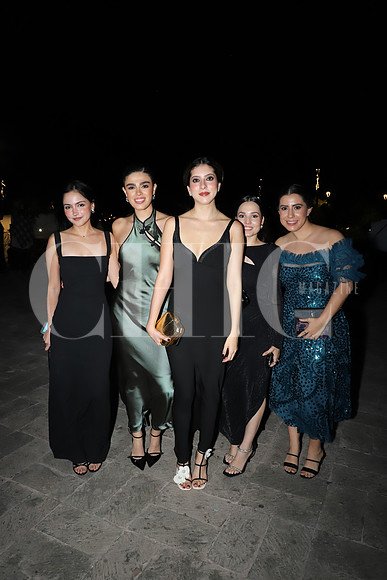 Lina Ruiz, Dabia Alvarez, Clarisa Castillo, Monserrat Saldua y Georgina Gracia 1