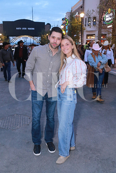Javier Quintanilla y Valeria De La Garza (2)