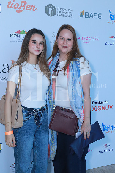 Paola Uvilla y Bertha Uvilla