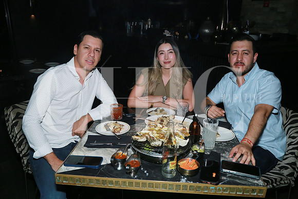 ( Rest. Colmillo) Fernando Ruíz, Andrea Rios y César Ruíz (2)