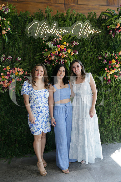 Nancy Salinas, Laura Gómez y Gabriela Flores