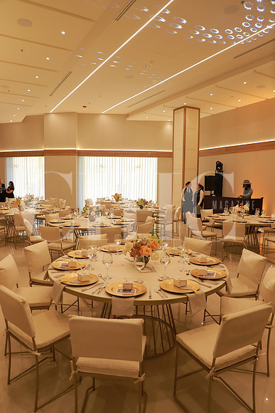 Aura Venue 19