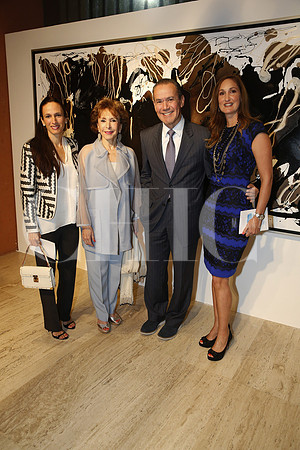 Yolanda Garza de González,. Yolanda Santos de Hoyos, Héctor Gutiérrez y Chachi Garza de Gutiérrez