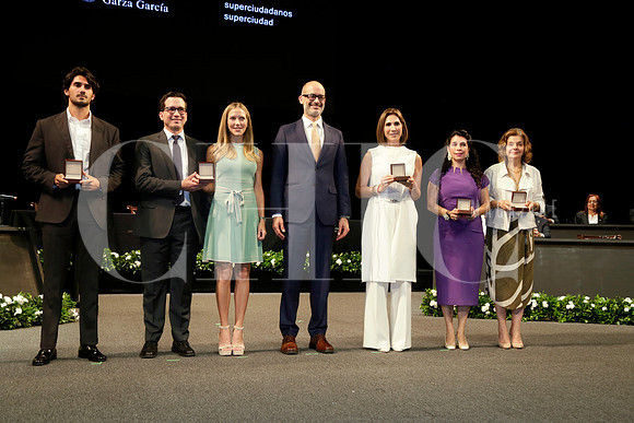 Patricio Orozco, Oscar F. De la Garza, Mónica Zambrano, Miguel Treviño, Luz María Garza, Virgina González y Lily Navarro (3)