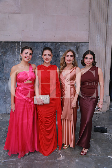 Paula Abaroa Del Toro, Natalia Abadora Del Toro, Verónica Del Toro y Valentina Abaroa Del Toro