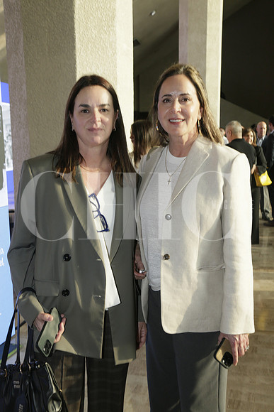 Mariana Garza Laguera y Eva Garza Laguera de Fernández