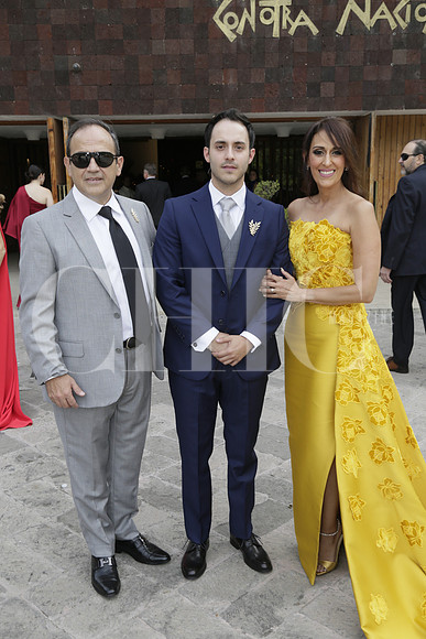 Eduardo Arrambide, Bernardo Arrambide y Mayra Martínez de Arrambide (2)