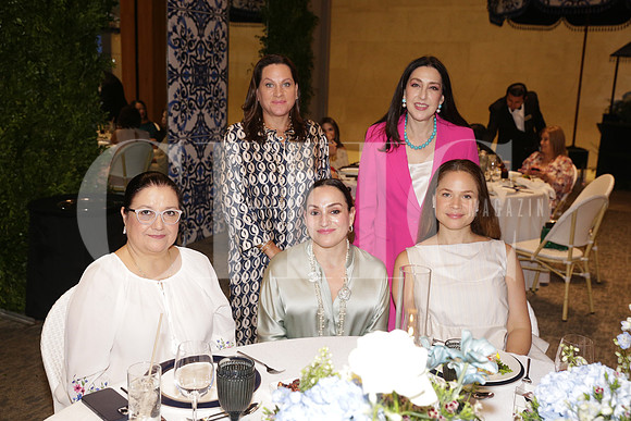Brenda de Calderon, Magdalena Herrera de Calderon, Roberta Bremer de Calderon, Fernanda Calderon y Maria Villalon 2