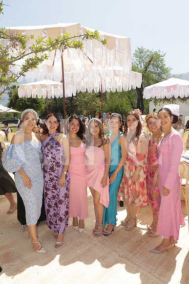 Nydia Hernandez, Ana Karen Avila, Claudia Cantu, Liliana Avila, Cecy Gonzalez, Daniela Manrique, Euge Gonzalez y Mariana Ramos 2