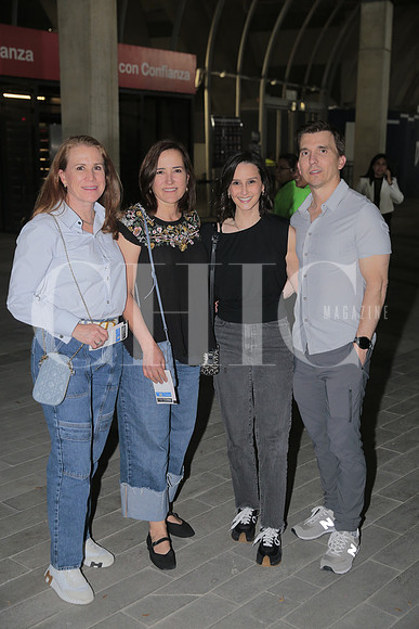 Alejandra Garza, Yolanda Saro, Gaby Beltran y Marcelo de la Garza 3