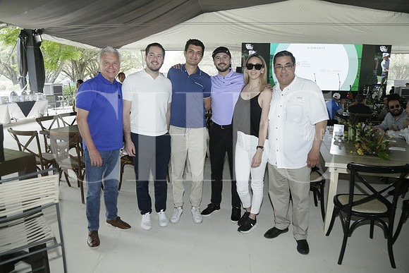 Hector Mejia, Patricio Herrera, José María Guerrero, Héctor Mejia, Andrea Mejia y Alfonso Cavazos.