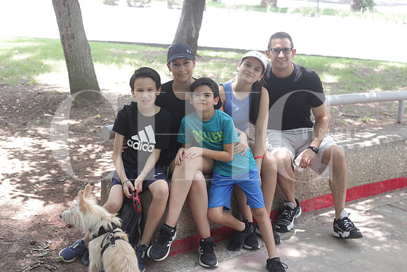 Diego Caballero, Mayra de Caballero, Gustavo Caballero, Alexa Caballero y Alex Caballero 2