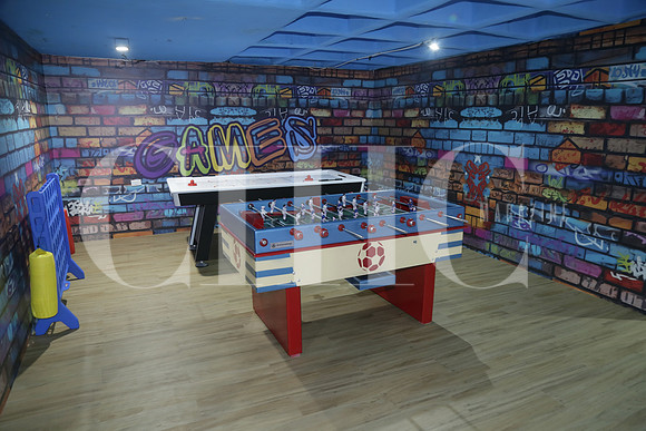 Aspectos de interiores y areas de Rock n Play (6)