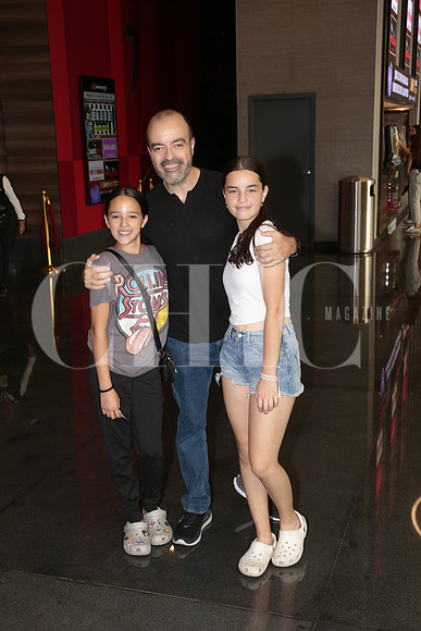 Fernanda Leal, Carlos Sesma y Martina Sesma  1