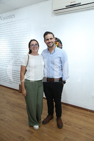 Mariana Betancourt y Julio Pérez 0
