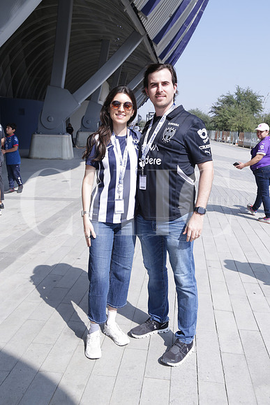 Martha Santos de Ortiz y Gabriel Ortiz 0