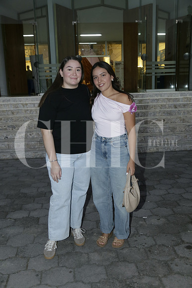 Monse Garza y Sofia Garza (2)