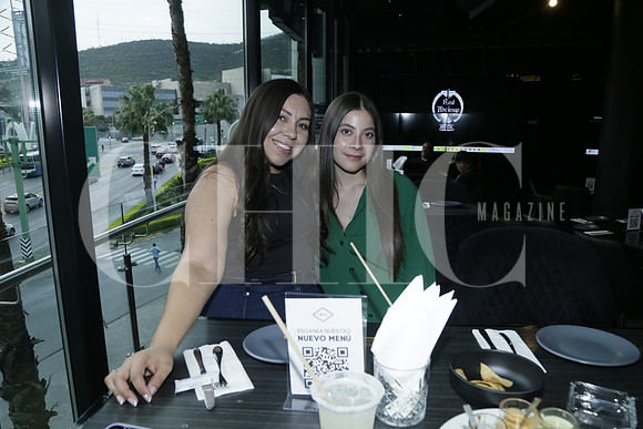 Mariana Contreras y Vanessa González
