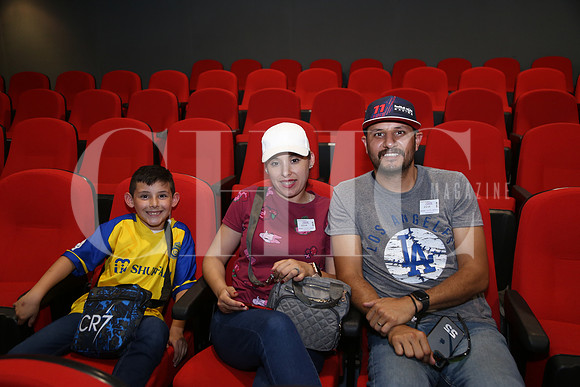 José González, Marilu de González y Gregorio González