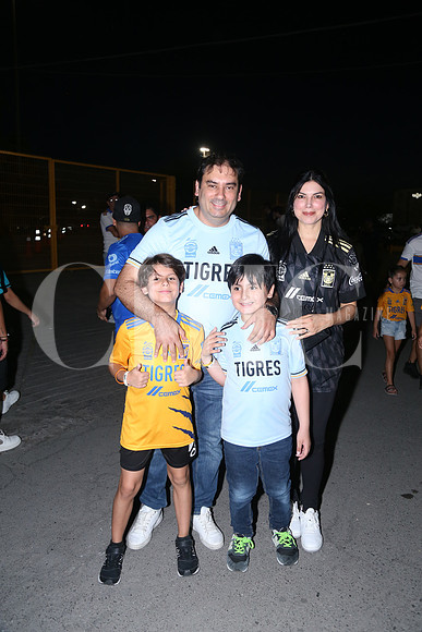 Alberto Samar , Claudia Martínez, Salim Samar y Emilio Samar