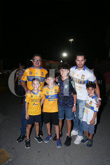 Erik Silva, Erik Silva, Angel Carillo,  Alex Carrillo,  Angel Carrillo y Andrés Carrillo