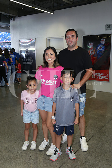 Adriana Gutiérrez, Alejandro Fernández, Lucia Fernández y Matias Fernández
