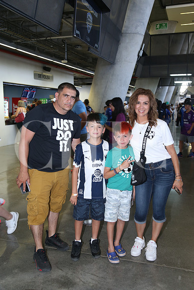 Felipe García, Felipe García, Dominick García y Reyna Espinoza