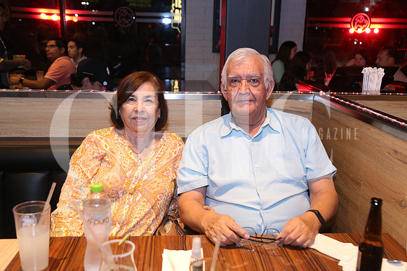 Elia Hinojosa y Ricardo Arellano
