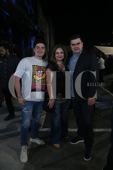 Héctor Valdés, Adriana González y Héctor Valdés