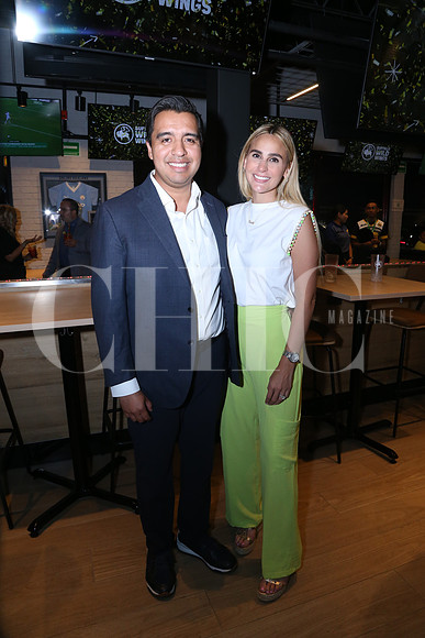Jesús Nava y Paola García