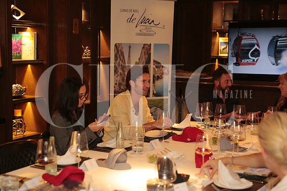 Cena y presentacion Aspen y viajes le grand 7