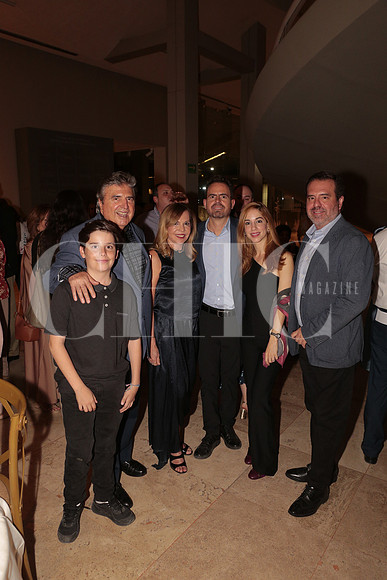 Jorge Velarde, Jorge Velarde, Gina Benavides, Gabriel Velarde, Andrea Gutierrez y Jorge Velarde 3